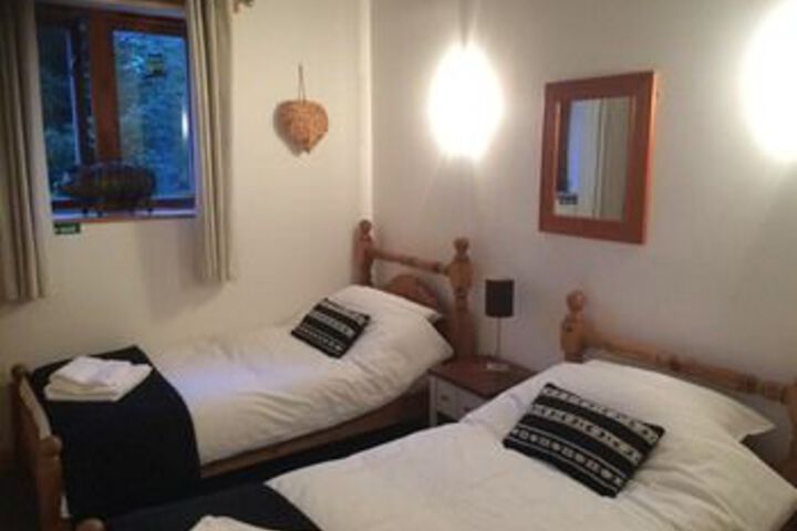 Room 10 of 20