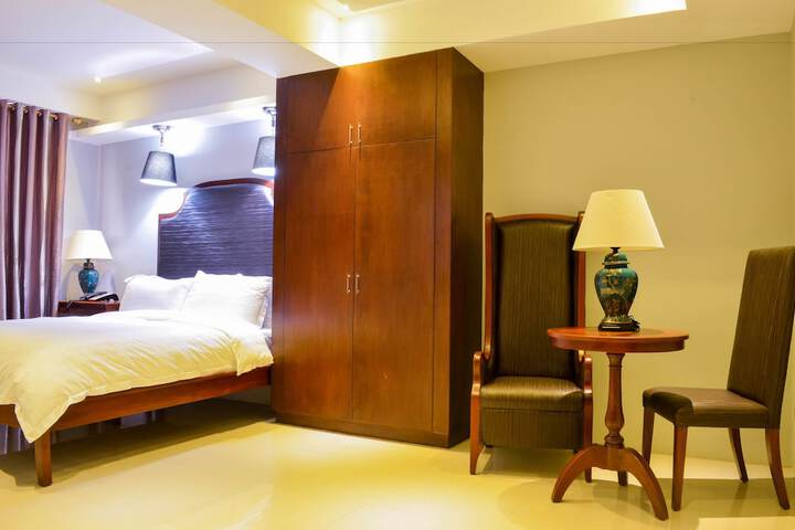 Room 8 of 39