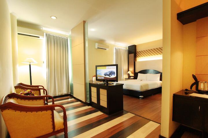 Room 22 of 49