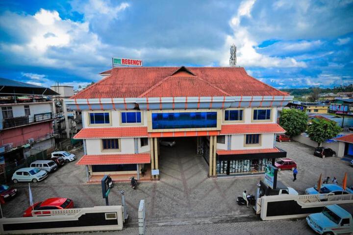 Issacs Hotel Regency