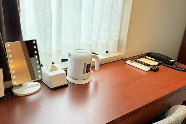 Room 18 of 60