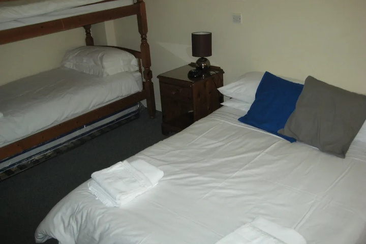 guest_rooms