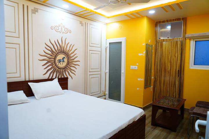 Room 11 of 17