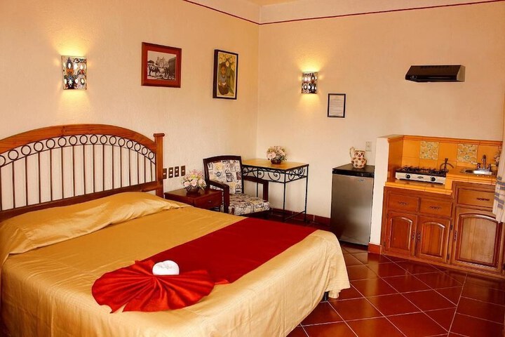 Room 4 of 20