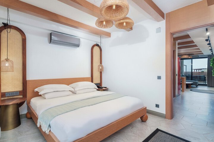 Room 18 of 71