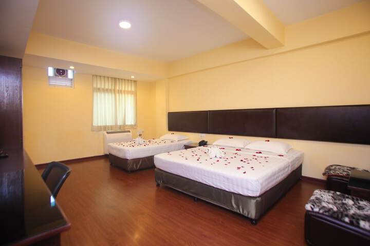 Room 14 of 40