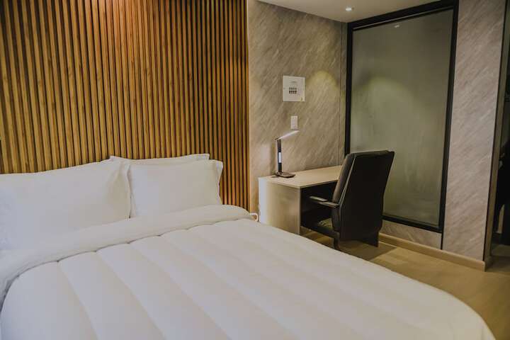 Room 14 of 95