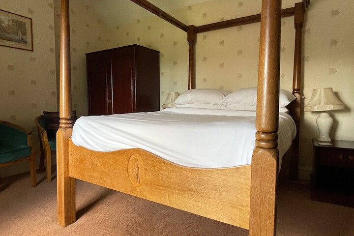 Room 6 of 47