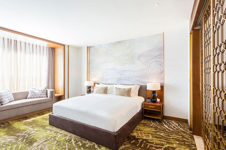 Room 12 of 250