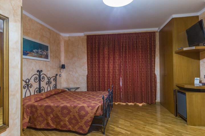 Room 16 of 75