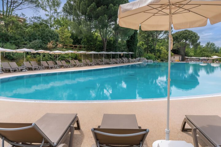 Pool 67 of 109