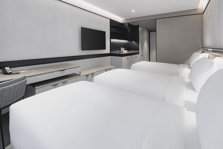 Room 9 of 89