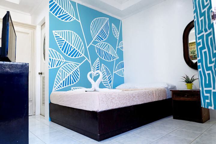 Room 8 of 29