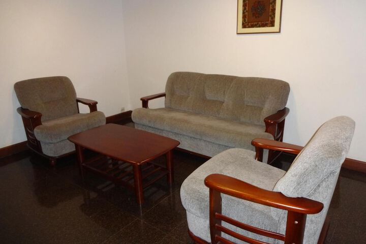 Room 35 of 62