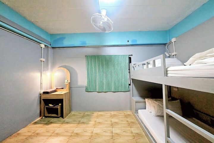 Room 49 of 94