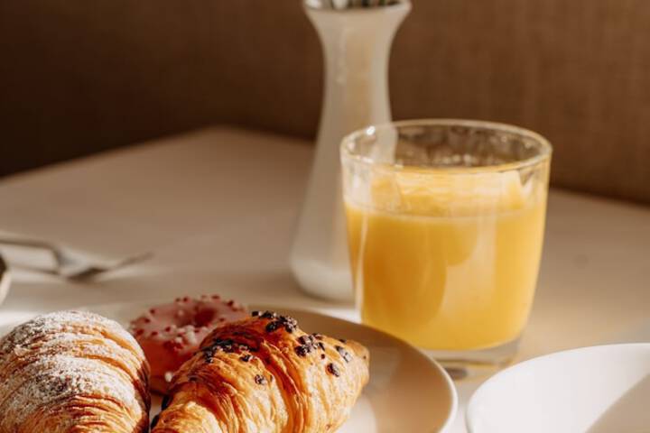 Breakfast/Coffee Service 83 of 107