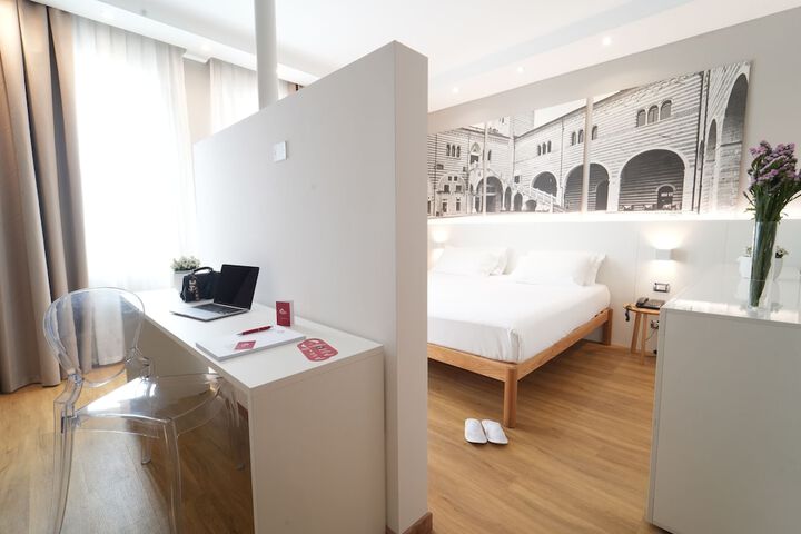 Room 15 of 41