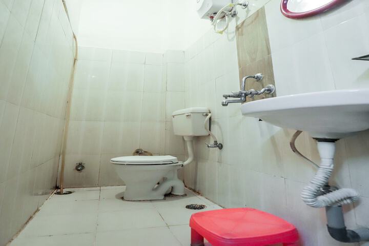 Room 9 of 22