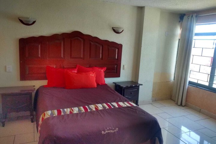 Room 15 of 36