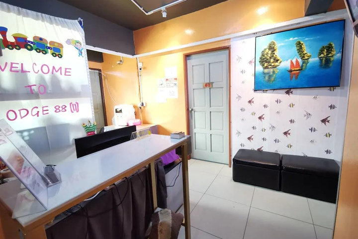 Room 12 of 15