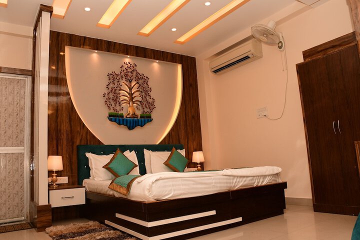 Room 18 of 73