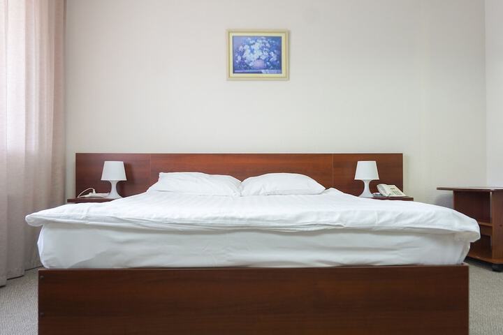 Room 15 of 121