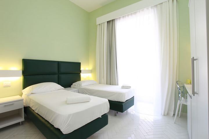 Room 8 of 14