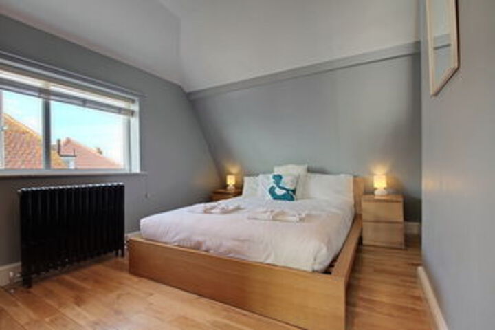 Room 14 of 25