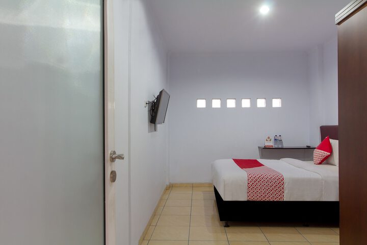 Room 16 of 44