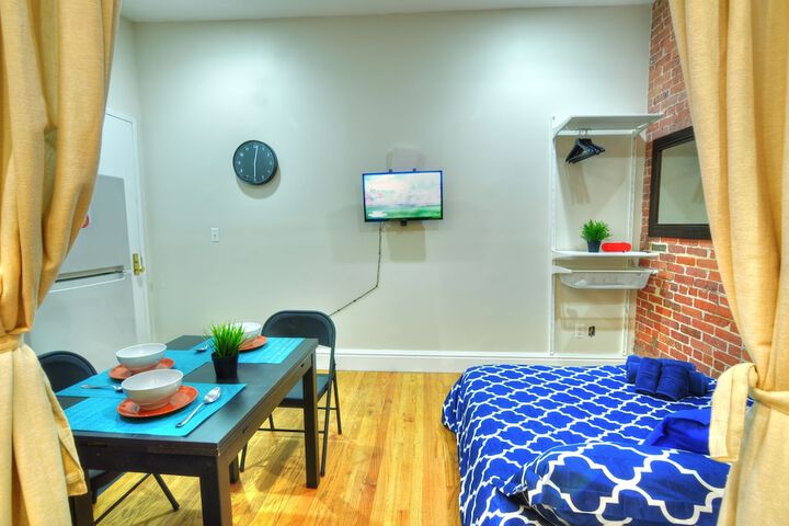 Room 18 of 112