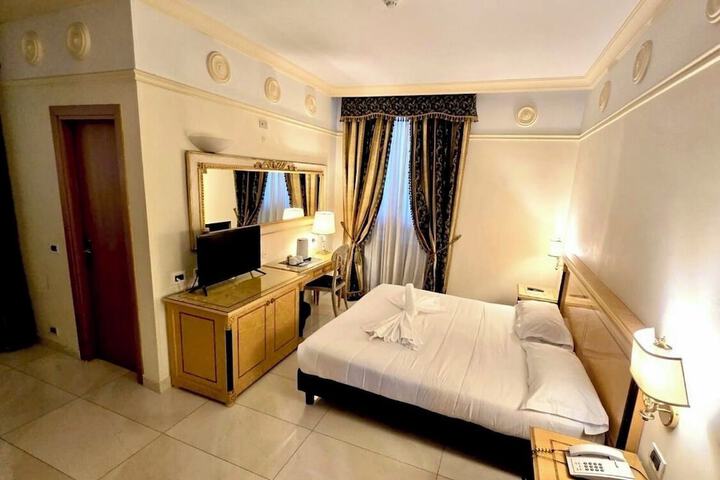 Room 37 of 72