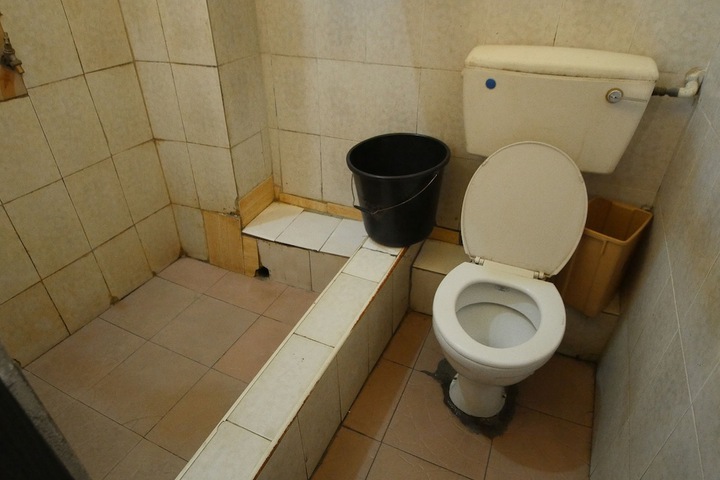 Room 9 of 22