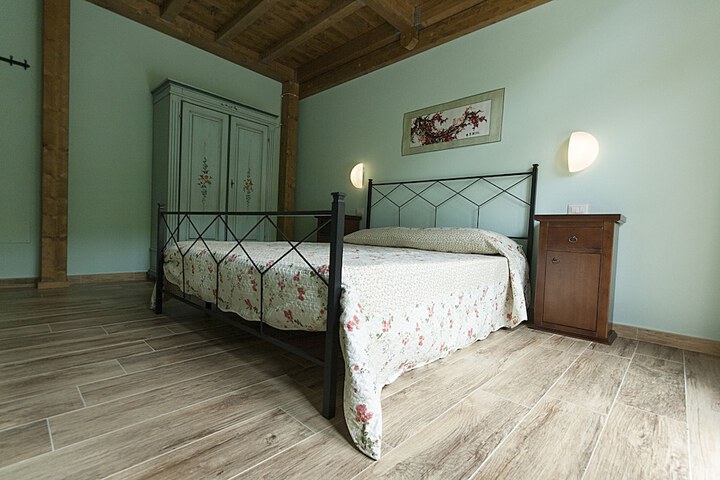 Room 26 of 125