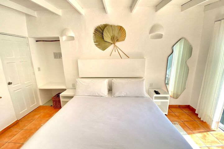 Room 4 of 53