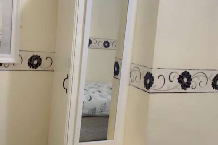 Room 87 of 143