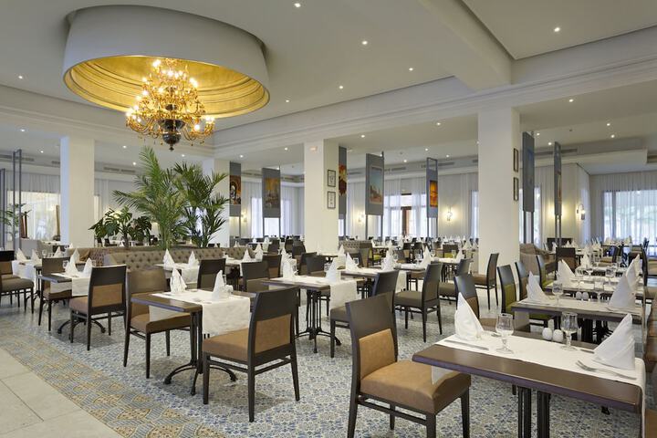 Dining 50 of 70
