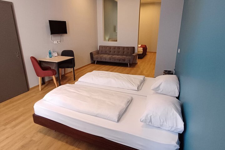 Room 34 of 87