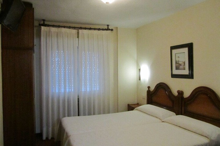 Room 8 of 54