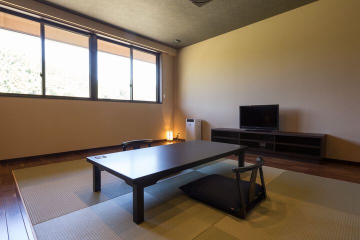 Room 10 of 61