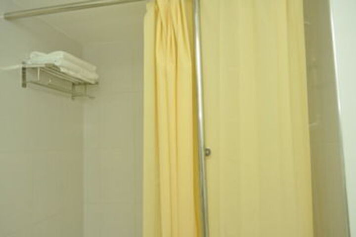 Room 4 of 24