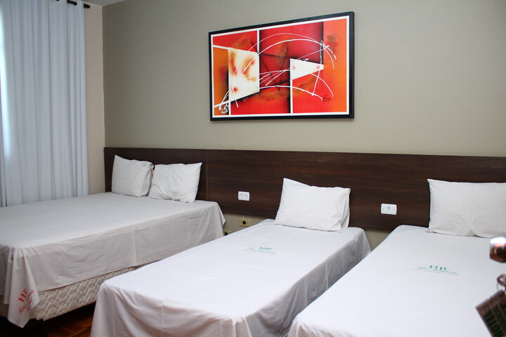 Room 3 of 8