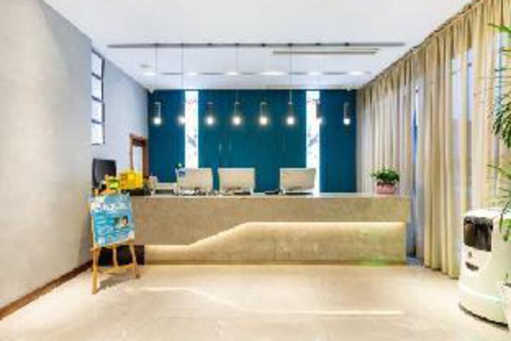 Shiguang Hanshe Hotel (Yiwu Railway Station Airport Branch)