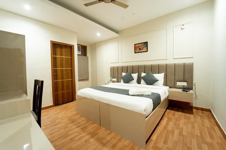 Room 3 of 13