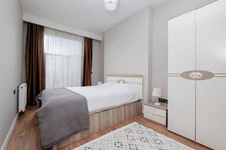 Room 14 of 115