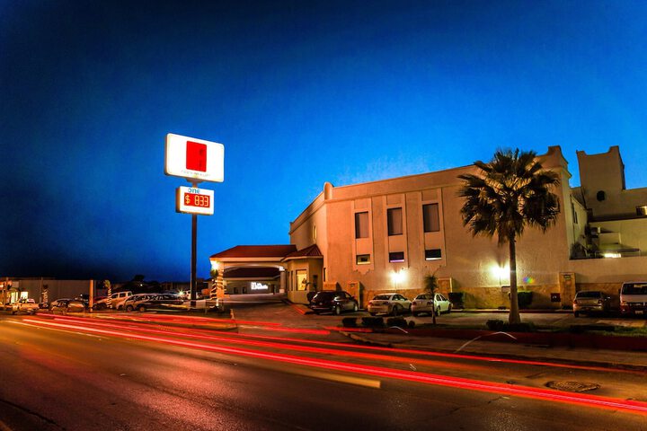 Hotel 50 of 52