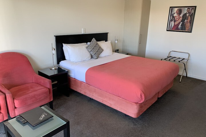 Room 9 of 52