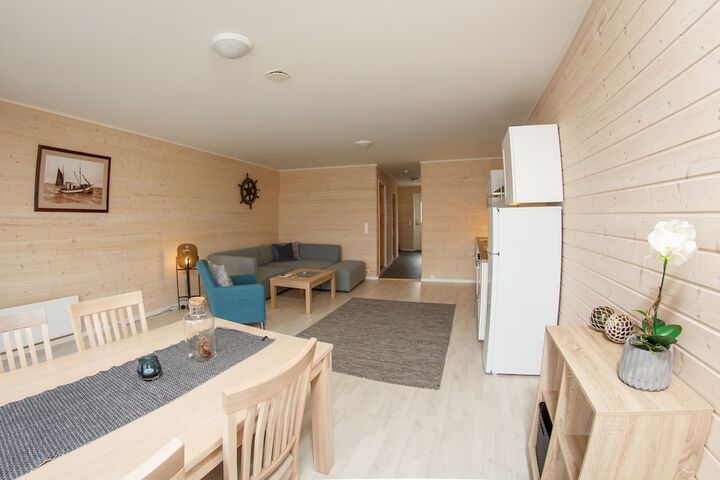 Room 10 of 204