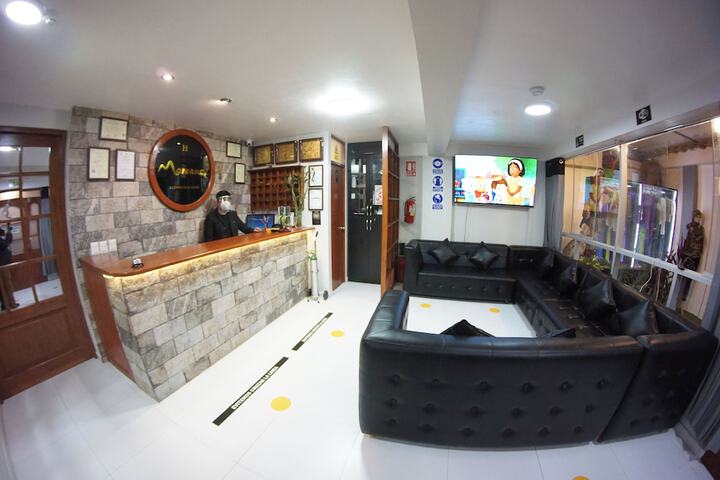 Room 4 of 7