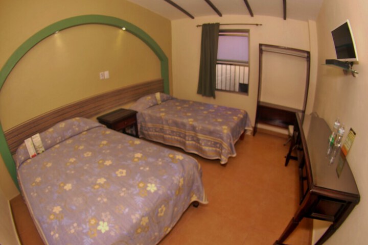 Room 22 of 53
