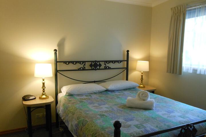 Room 3 of 48